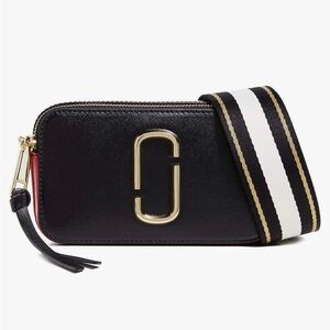 Marc Jacob’s Snapshot black &red